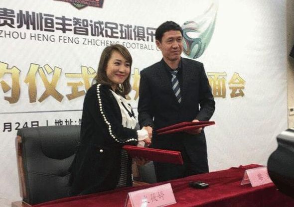 《刺杀小说家》曝父女MV 雷佳音王圣迪催泪重逢 2021-02-26 由《绣春刀》系列导演路阳执导，宁浩监制的奇幻动作冒险电影《刺杀小说家》正在全国热映中，目前累计票房8.17亿。