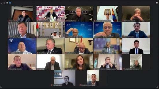凯瑞·穆里根商谈加盟 2025-05-21 据外媒报道，凯瑞·穆里根正在商谈出演Netflix新版《纳尼亚传奇》（The Chronicles of Narnia），有望饰演影片年轻主角之一迪格雷的母亲。