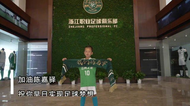 《金刚川》《地狱男爵：血皇后崛起》均较前日变化不大，继续保持榜单领先地位。